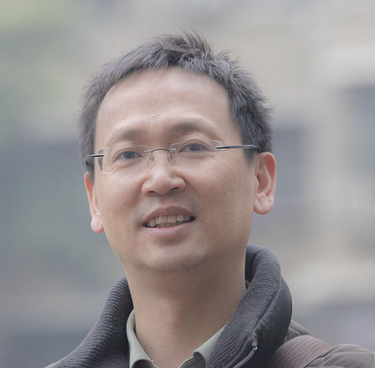 黄  昊